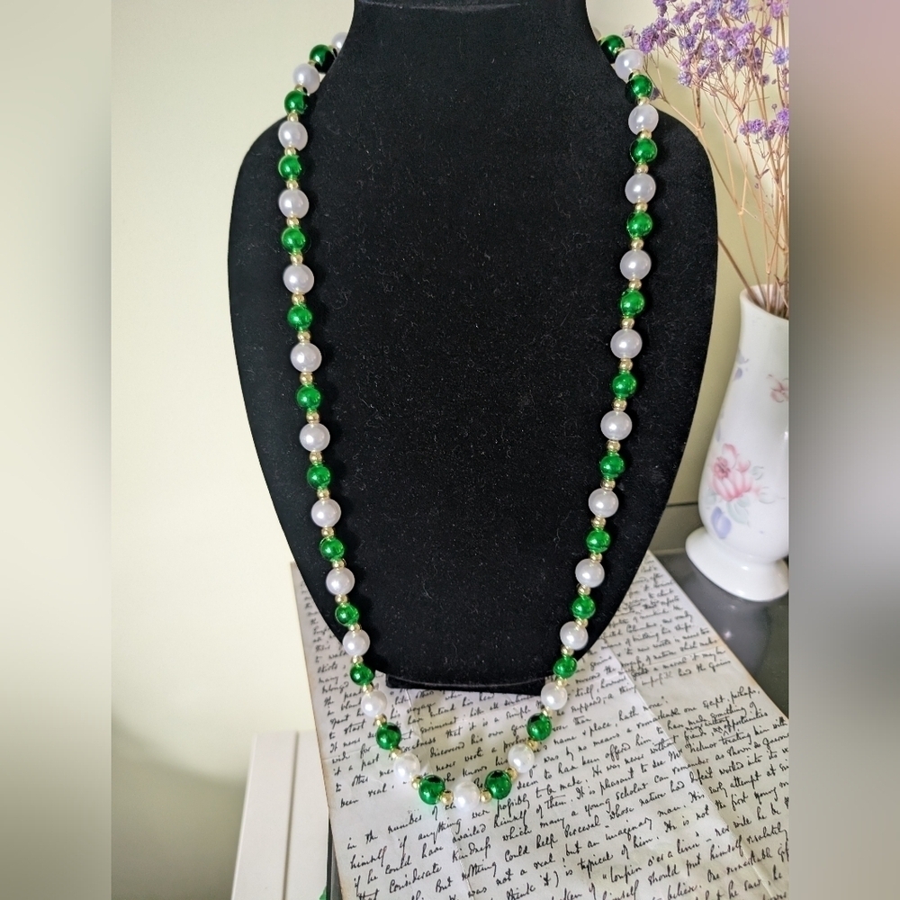 Green and White Beaded Necklace